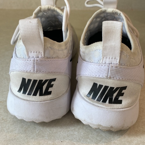 NIKE SIZE 6 WOMENS - Picture 6 of 6